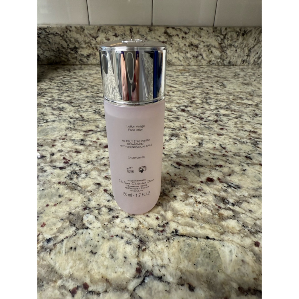 Dior Capture Totale Intensive Essence Lotion 1.7 fl oz - Picture 4 of 4